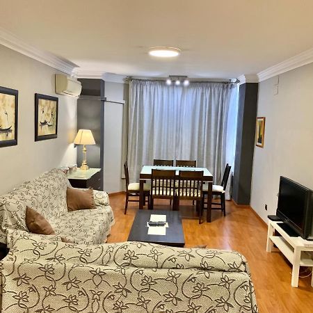 Apartamento Acogedor, Excelente Ubicacion, 10 Min Centro Appartement Sevilla Buitenkant foto
