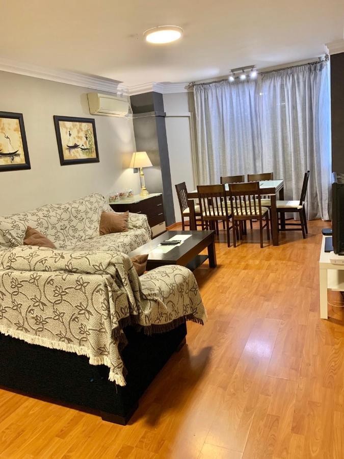 Apartamento Acogedor, Excelente Ubicacion, 10 Min Centro Appartement Sevilla Buitenkant foto