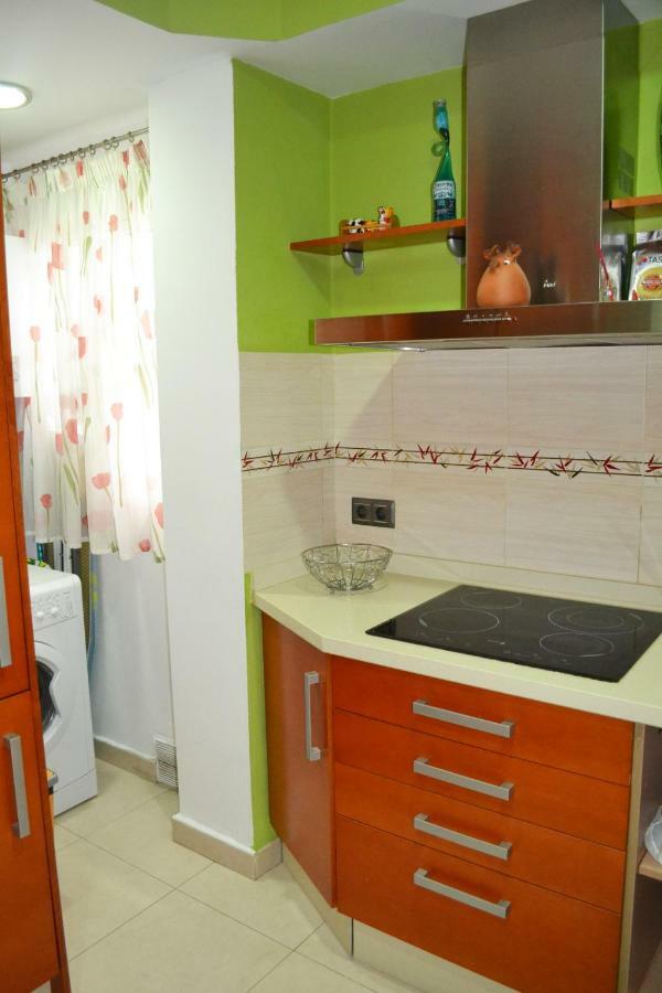 Apartamento Acogedor, Excelente Ubicacion, 10 Min Centro Appartement Sevilla Buitenkant foto